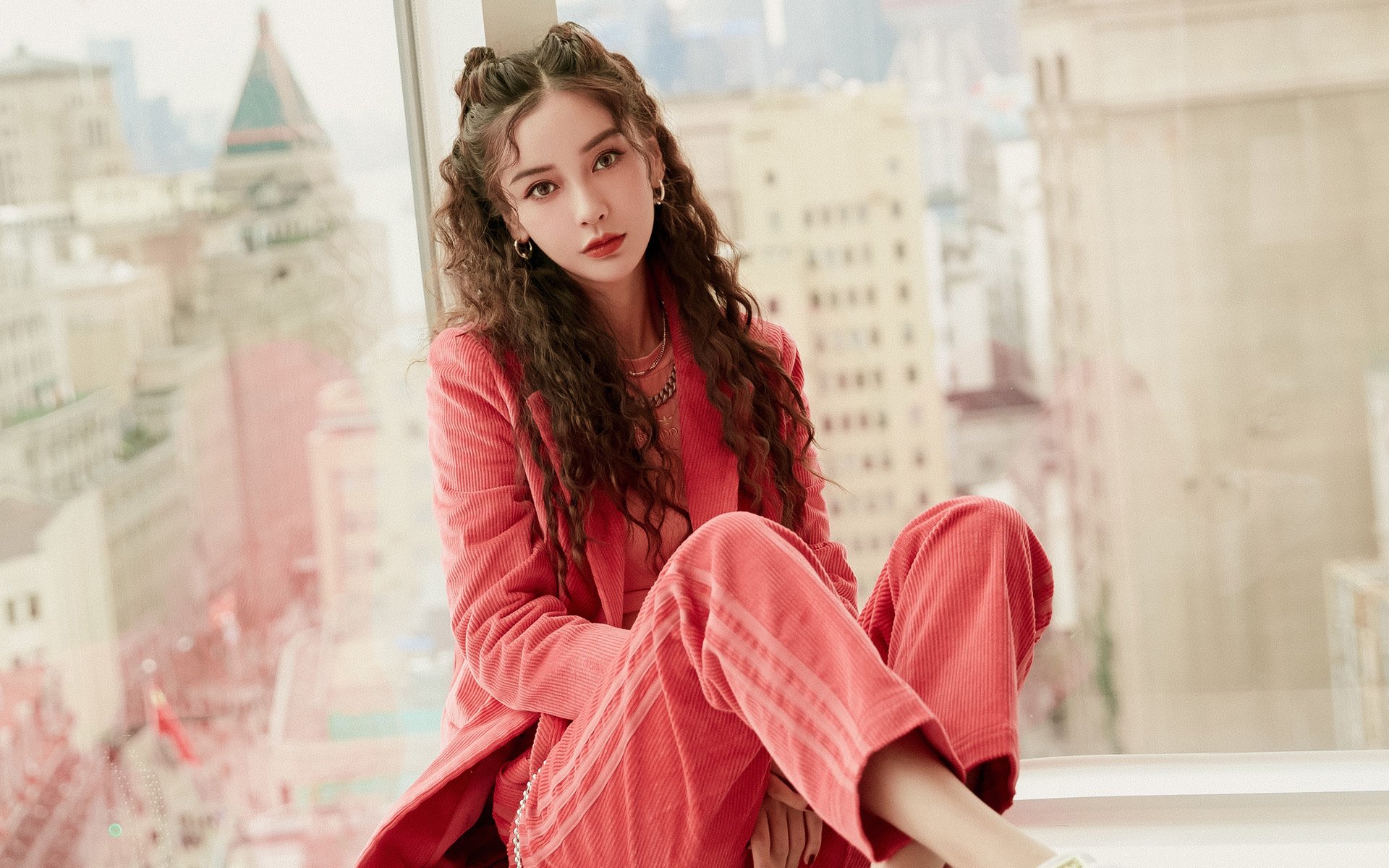 开云中国大陆-伊朗队替补席席地而坐，原因：雪地太软太舒服，伊朗主场