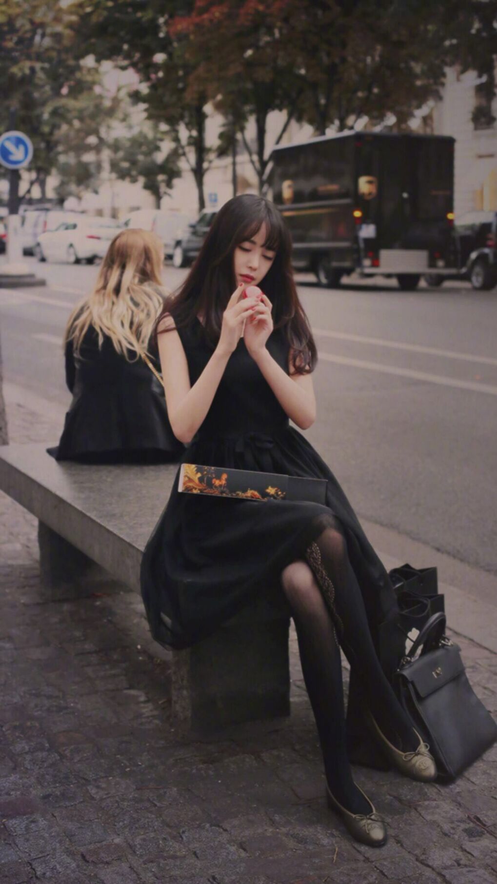 kaiyun.com-特色海岸线速降滑翔伞，海天一色的极速飞翔，海岛滑翔伞