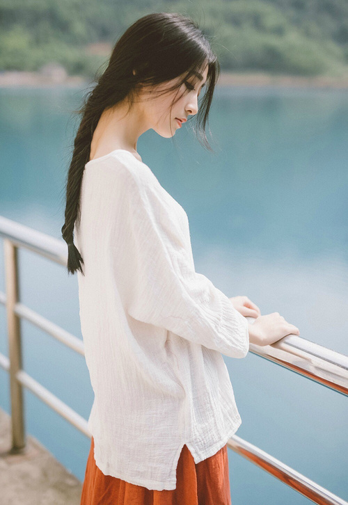 凭借技术优势，雄心抱负，勇夺胜利，凭借先进的技术英文