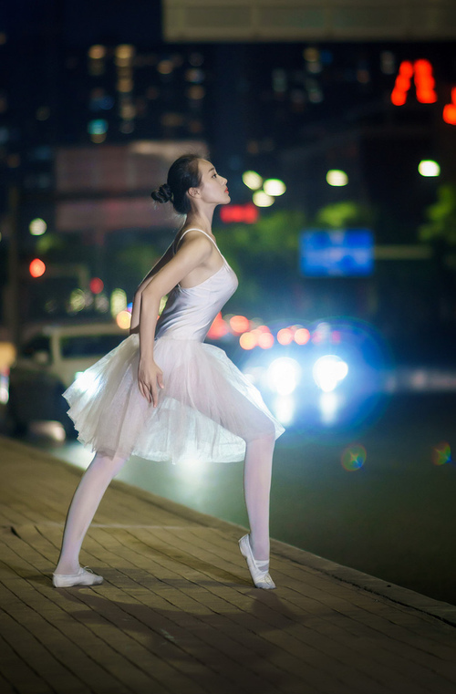 格鲁塞赛场表现获教练高度评价,格鲁塞中国简史